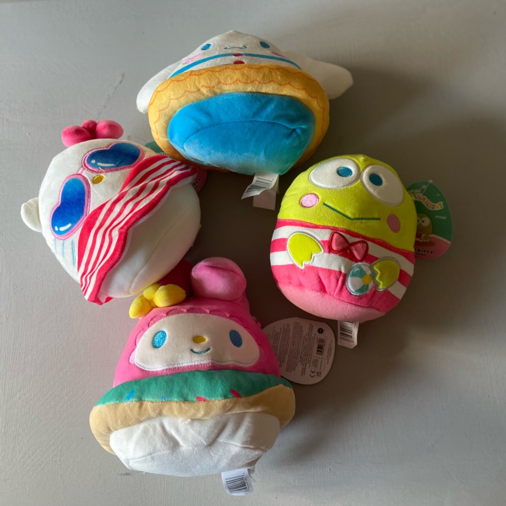 NWT Hello Kitty Squishmallow x Sanrio Squad